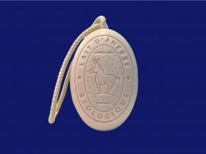 Jabón de leche de burra con cuerda fragancia rosa