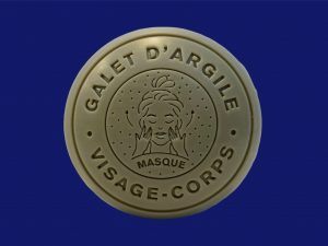 Guijarro para la cara y el cuerpo de arcilla verde